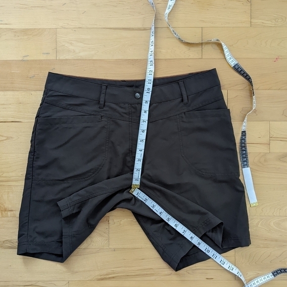 MEC hiking shorts earth tone brown size 12 @L - Picture 10 of 10